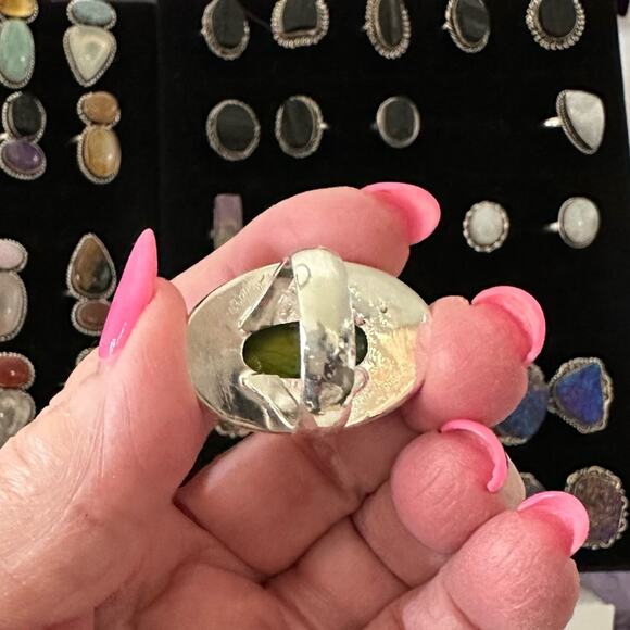 Green labradorite fire gemstone solid sterling silver substantial ring size 7.5 - Picture 8 of 9
